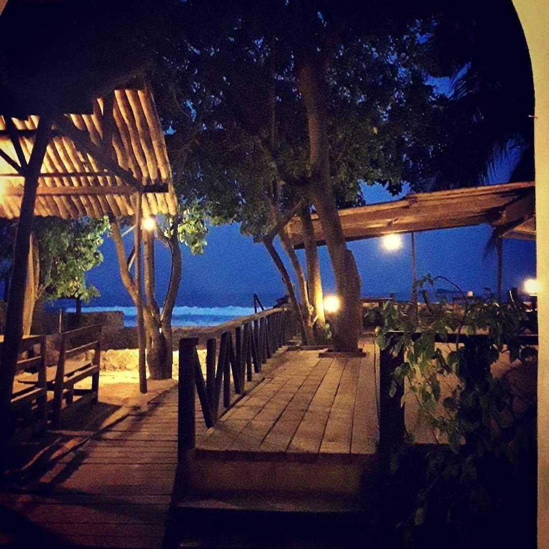 Busua Inn Kültér fotó