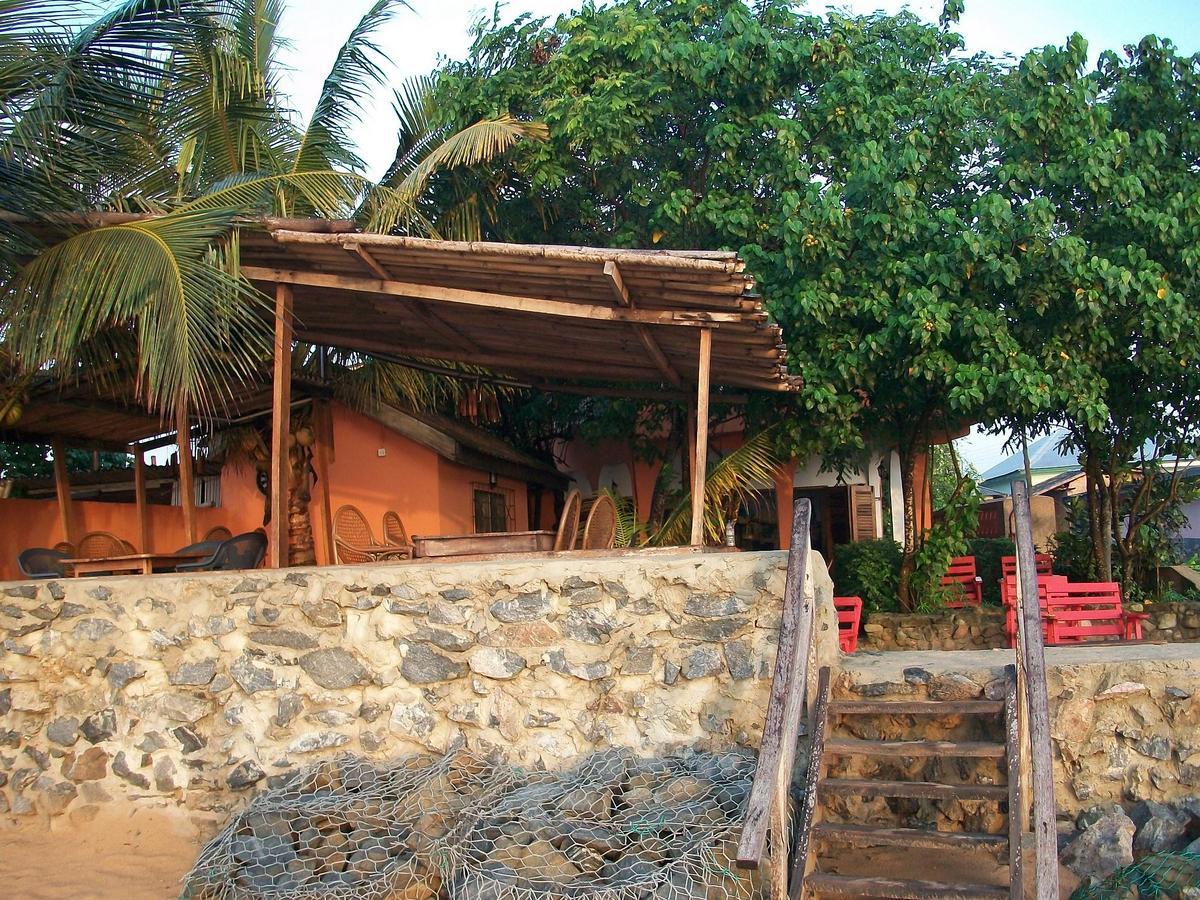 Busua Inn Kültér fotó
