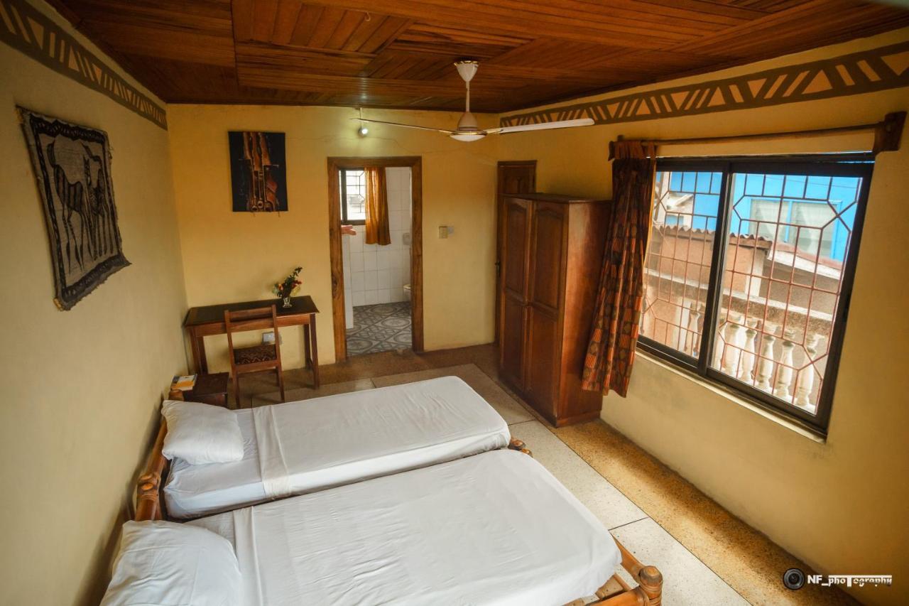 Busua Inn Kültér fotó